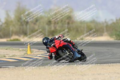 media/Nov-16-2025-Race Pace (Sun) [[8c5fa54630]]/Verified Riders/2-Turn 7 (945am)/